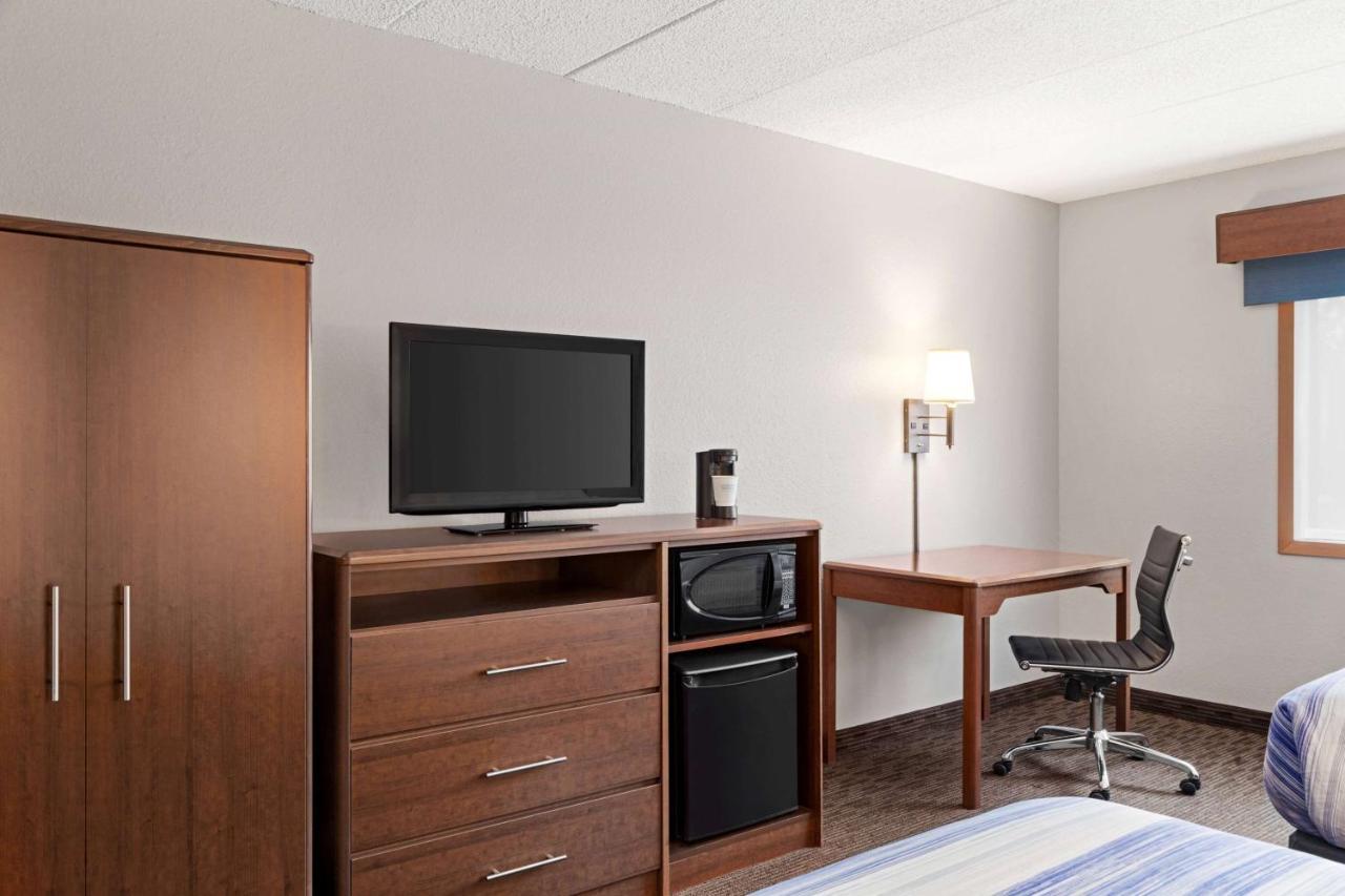 Americinn By Wyndham Sauk Centre Экстерьер фото
