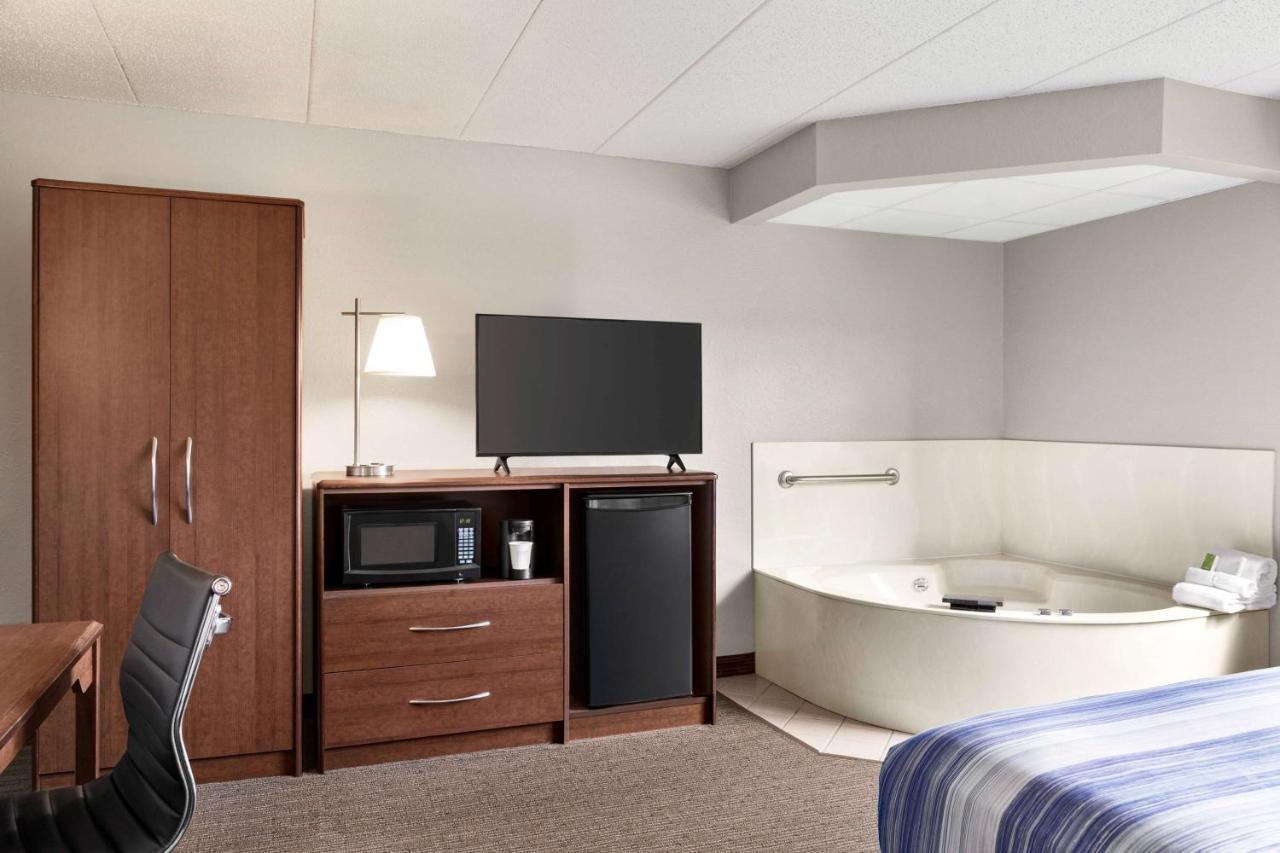 Americinn By Wyndham Sauk Centre Экстерьер фото